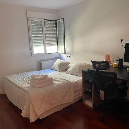 Habitacion Amplia Con Bano A 5 Min Retiro Madrid Exterior foto