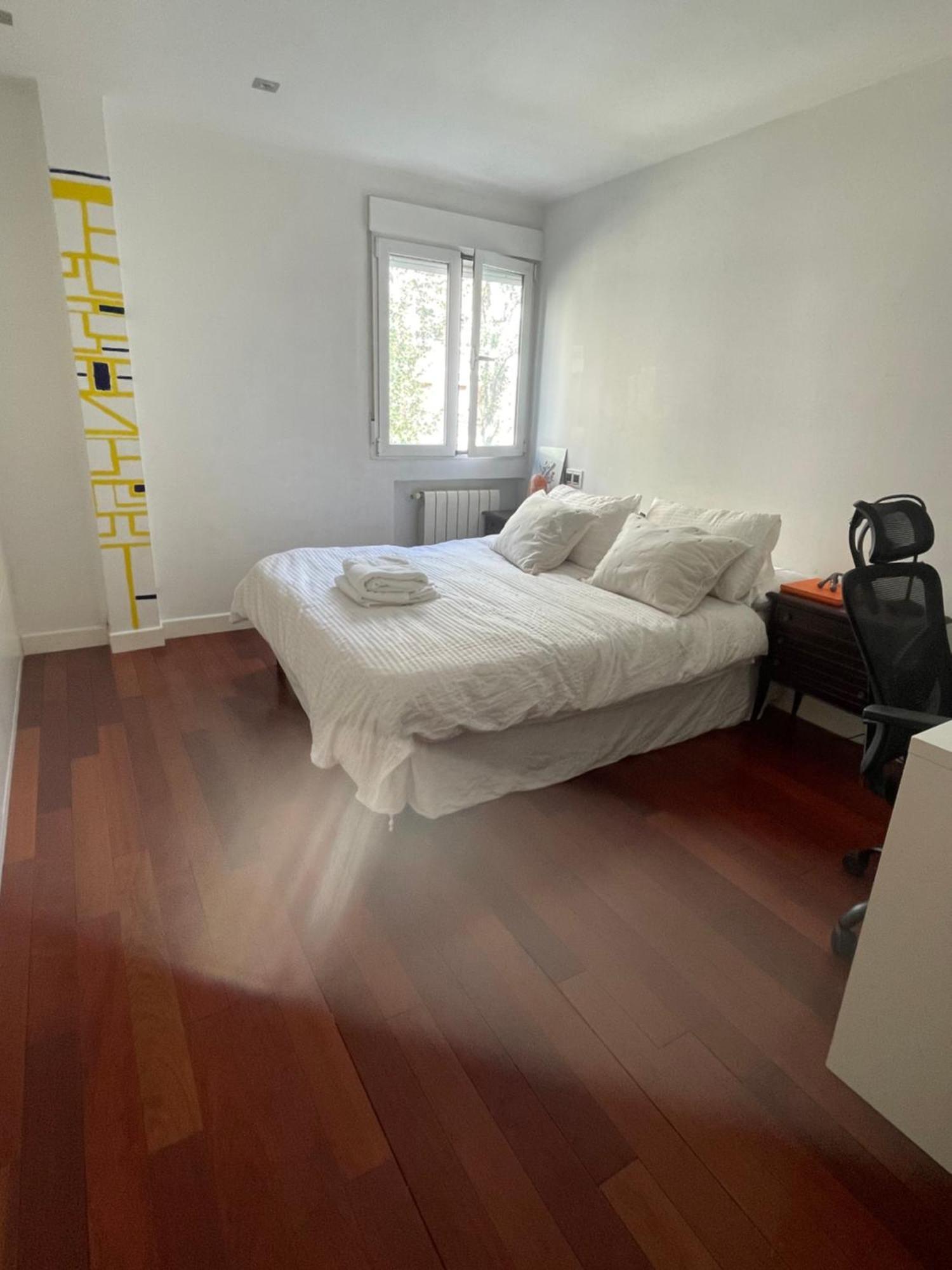 Habitacion Amplia Con Bano A 5 Min Retiro Madrid Exterior foto